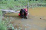 child-drinking-bad-water-7000-1